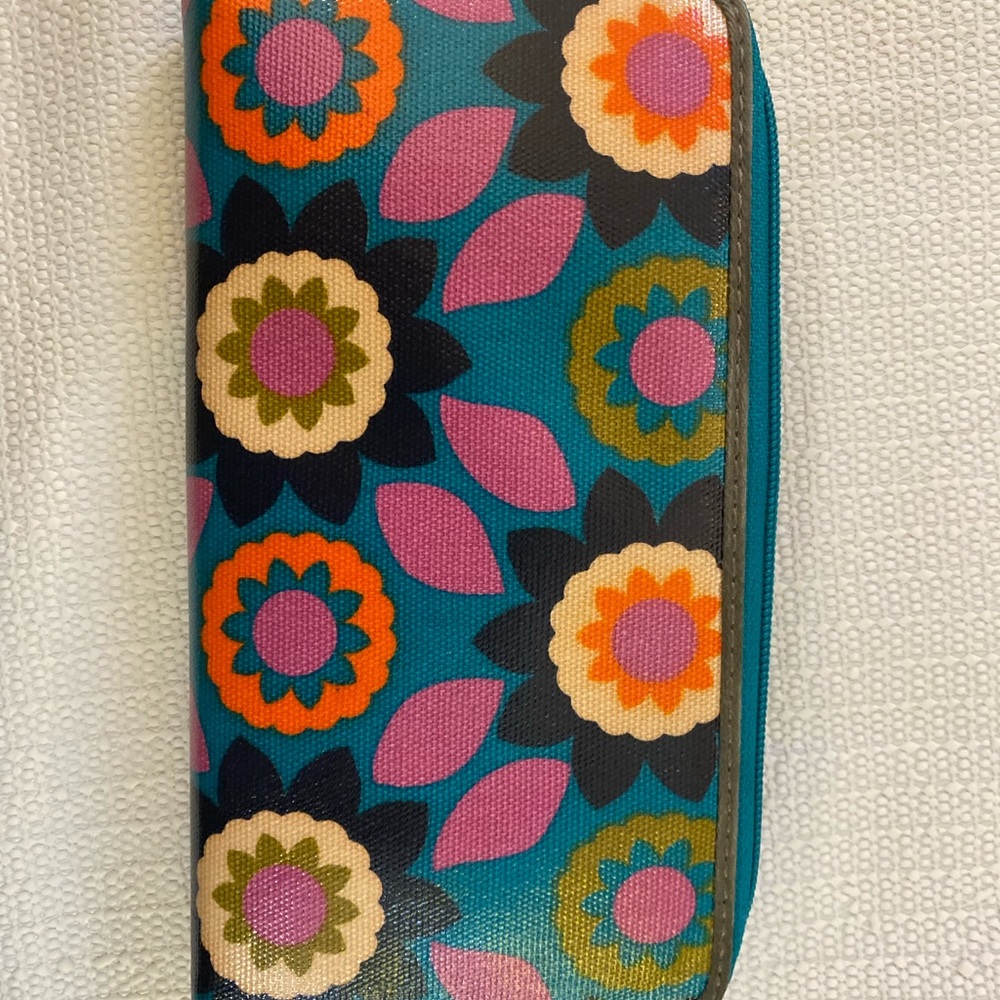 Fossil Flowered Print Wallet Almost New - image 6